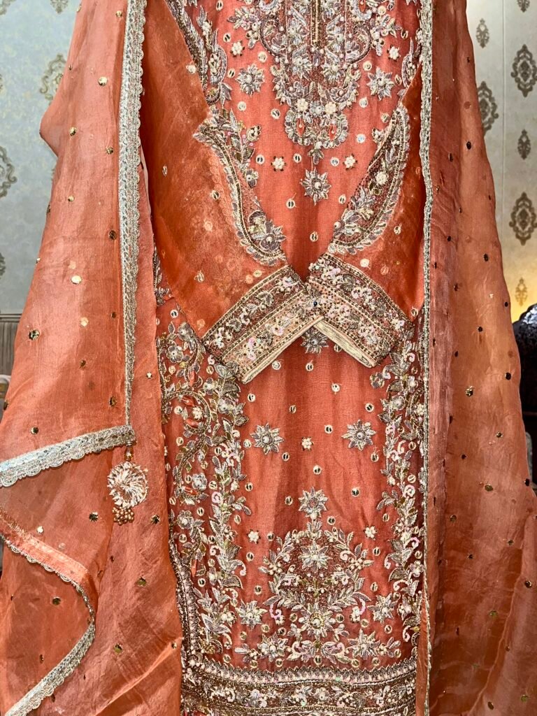 Fully emblished naqshi dabqa suit 2 piece