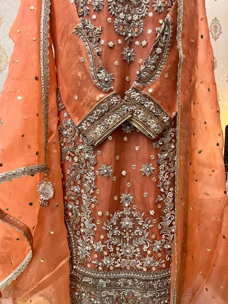 Fully emblished naqshi dabqa suit 2 piece