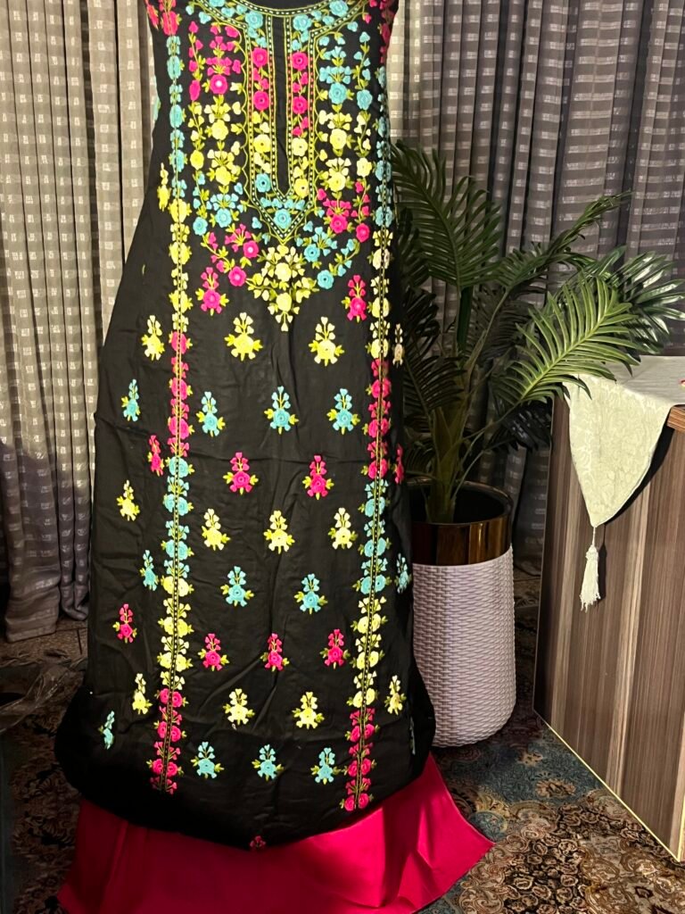 Embroidered lawn shirt 02